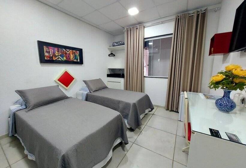 חדר סטנדרט לשלושה, Netto