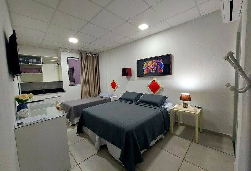 חדר סטנדרט לשלושה, Netto