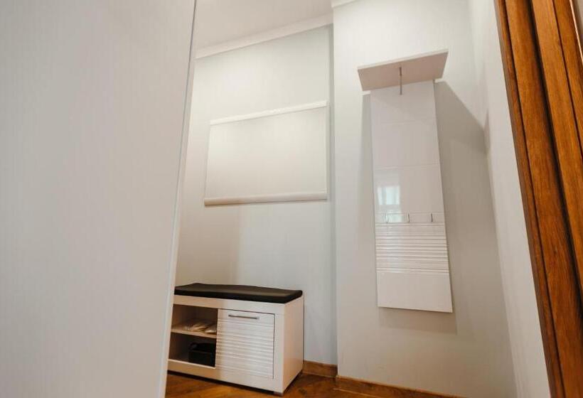 חדר סטנדרט עם מיטת קינג, Nicole