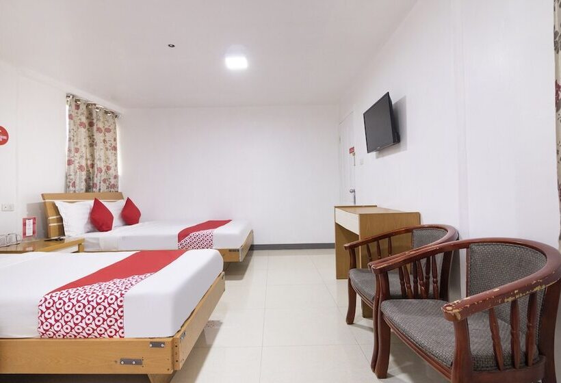 スタンダードトリプルルーム, Oyo 416 Lucky