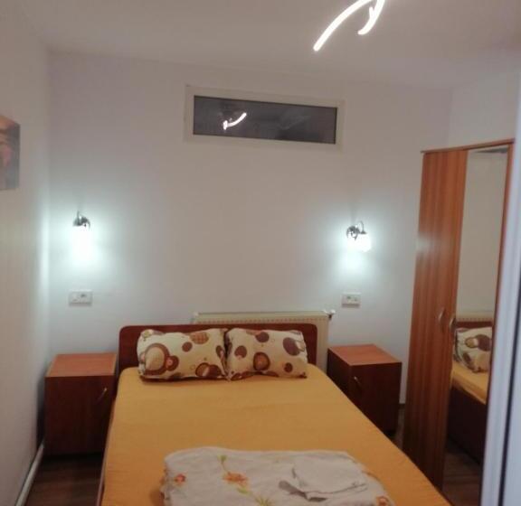 غرفة أساسية, Vila Elly