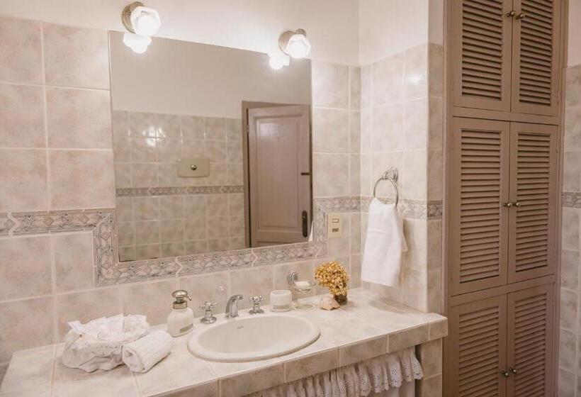 جناح مطلّ علي الحديقة, Casa De Aitona Bodega Zubizarreta