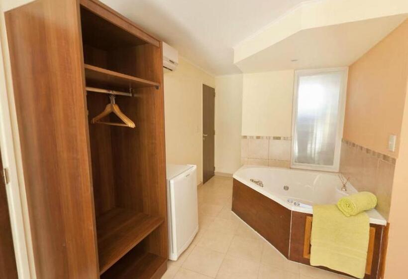 스위트, Oasis Apart Spa