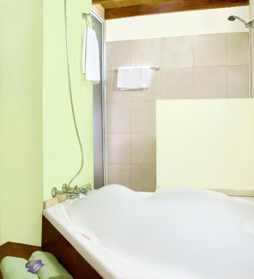 디럭스 스튜디오, Oasis Apart Spa