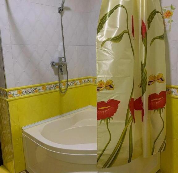 اتاق راحتی سه تخته, Sitorabonu Guest House