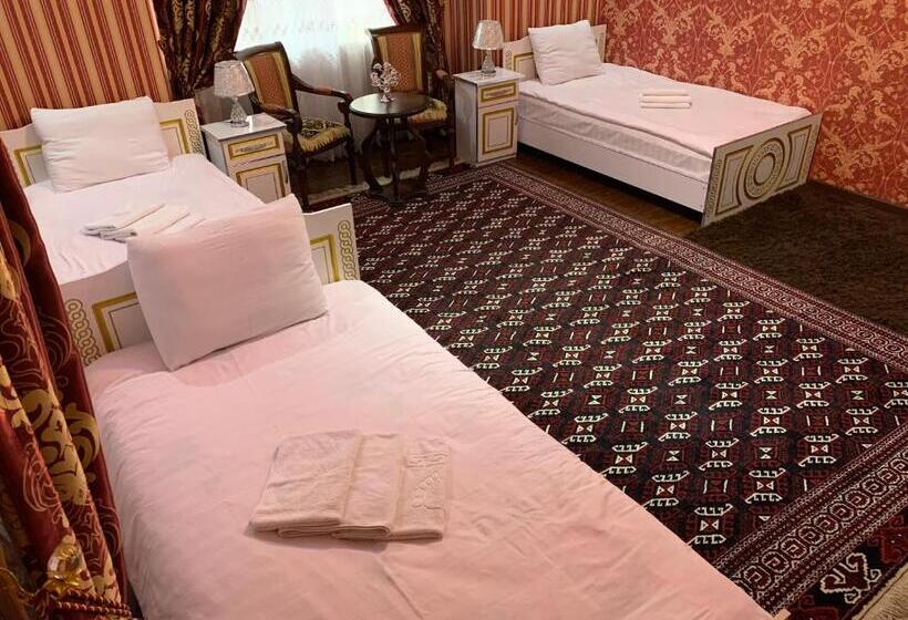 اتاق راحتی سه تخته, Sitorabonu Guest House