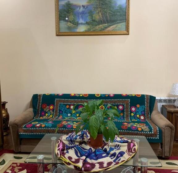 اتاق استاندارد, Sitorabonu Guest House