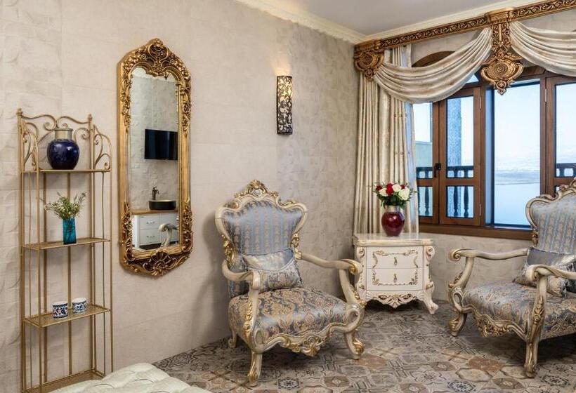 غرفة ديلوكس مطلّة علي البحر مزوَّدة بشُرفة, The Dream Compound  By Biankini