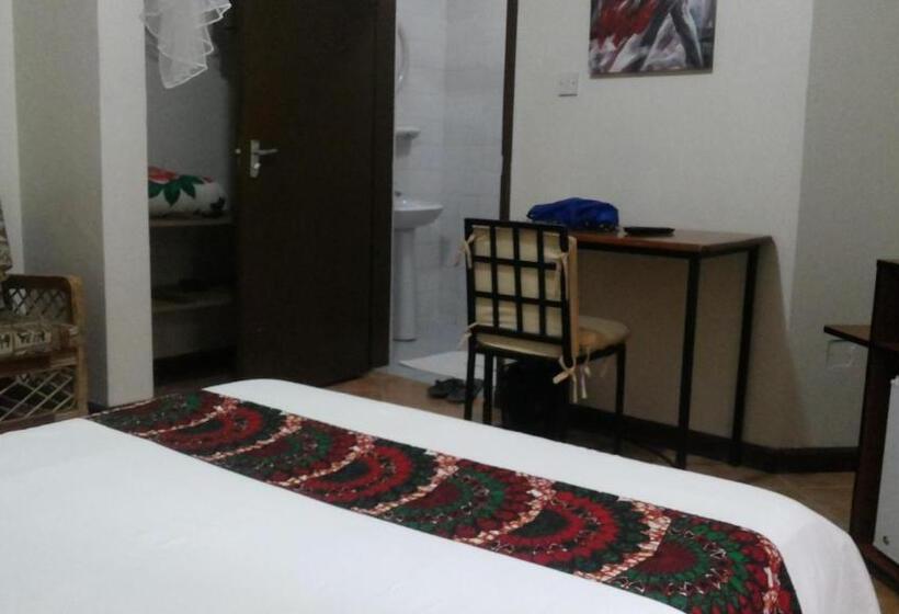اتاق سوپریور, White Castle Hotel Arua