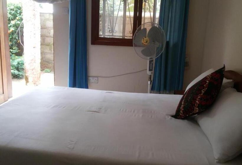 اتاق استاندارد, White Castle Hotel Arua