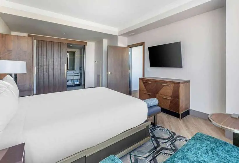 اتاق استاندارد, The Cassara Carlsbad, Tapestry Collection By Hilton