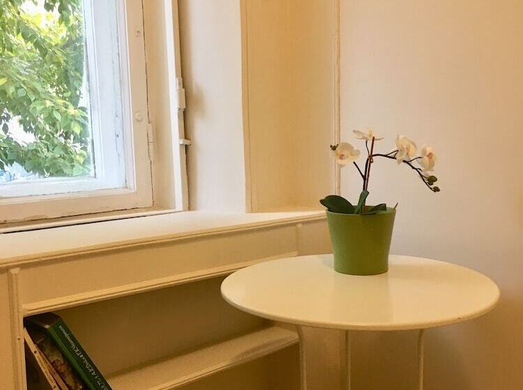 חדר אקונומי, Pasternak Hostel