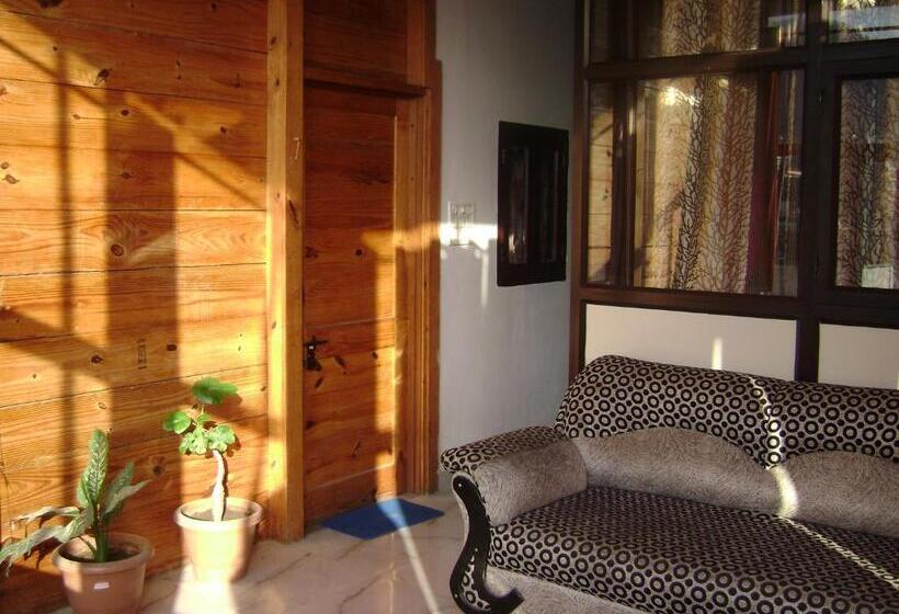 Quarto Deluxe, Bluestays Hostel