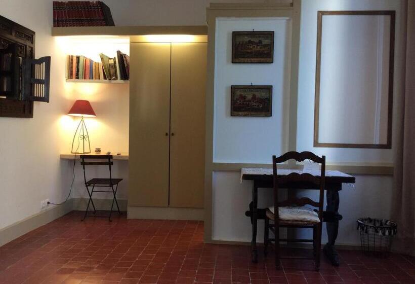 스탠다드 룸 공동 욕실, Grand Argence