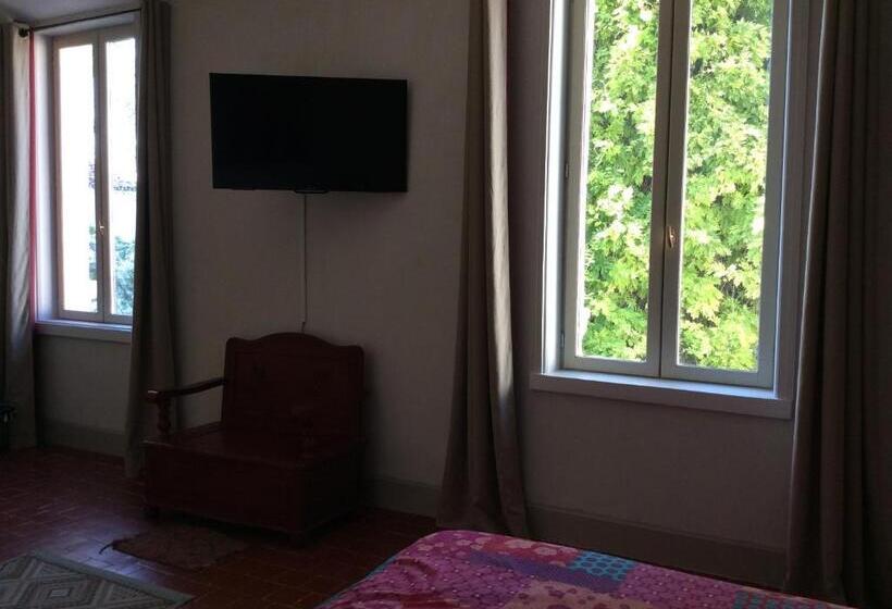 스탠다드 룸 공동 욕실, Grand Argence