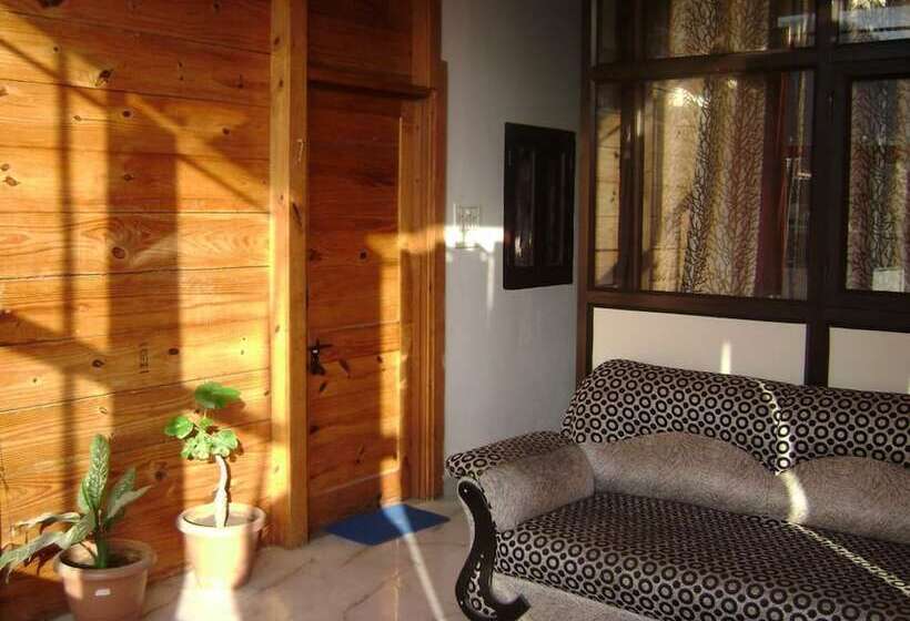 Quarto Deluxe, Bluestays Hostel