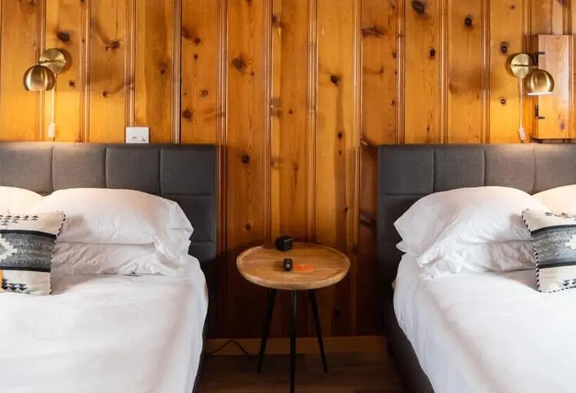 スイート（家族用）, The Nightingale Motel