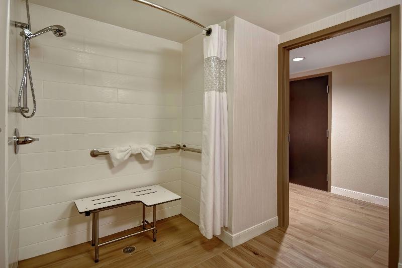 Стандартный Номер Кровать Кинг, Hampton Inn Auburn