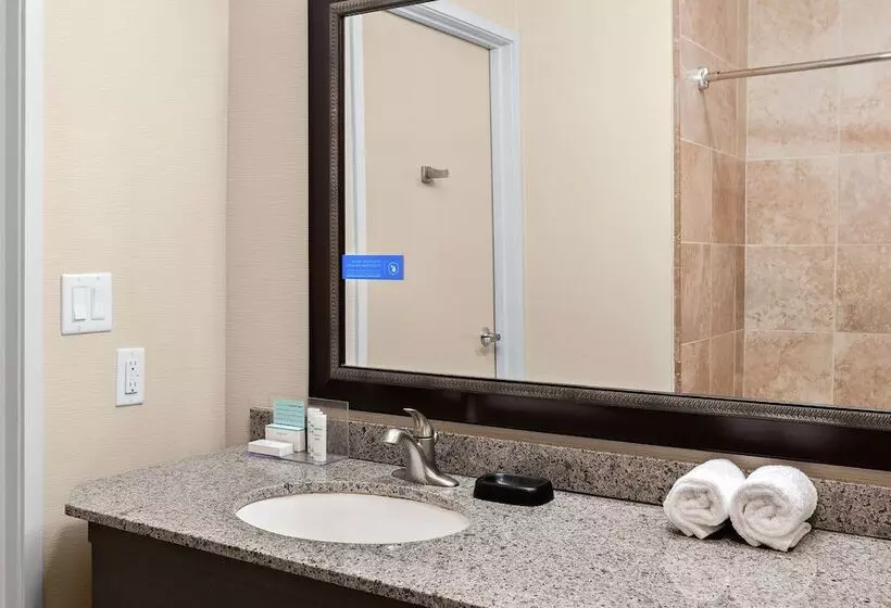 اتاق استاندارد, Spark By Hilton Bakersfield Central