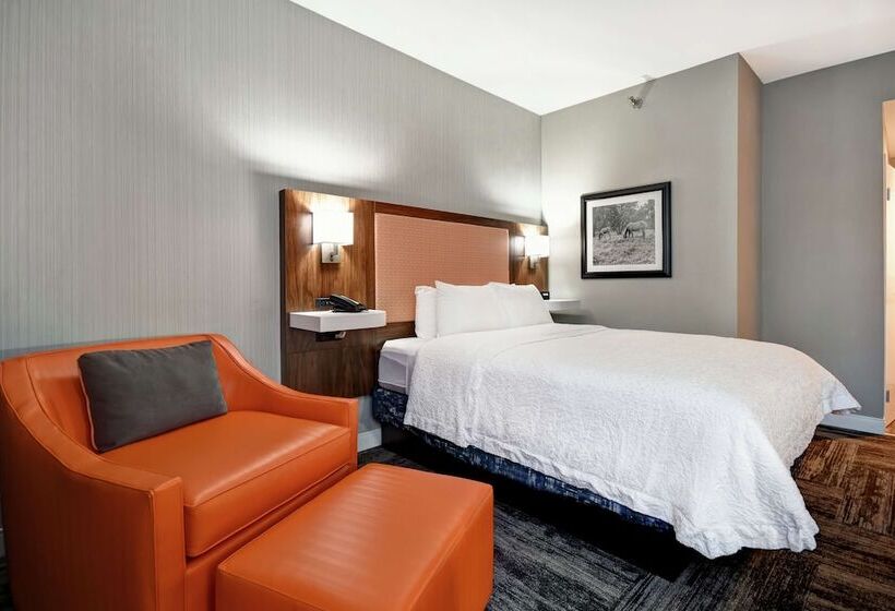 适合残疾人使用的标准间, Hampton Inn I75 Lexington/hamburg Area