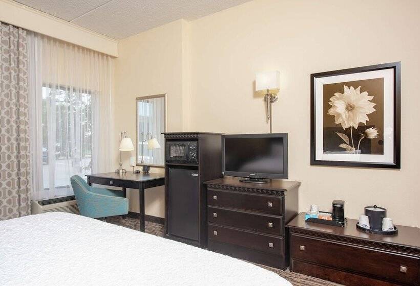 Люкс, Hampton Inn & Suites Clevelandairport/middleburg Heights
