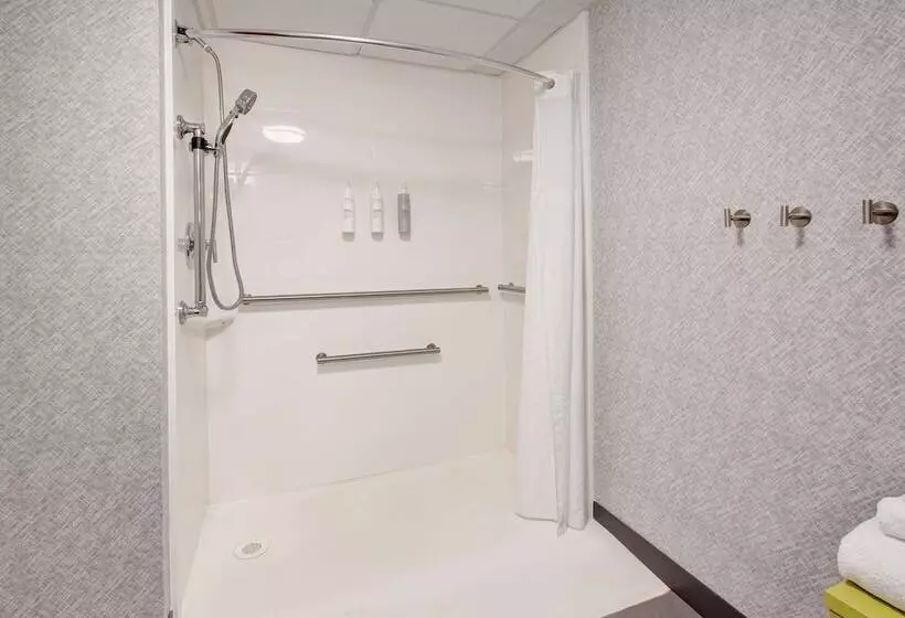 Standard-invahuone, Hampton Inn & Suites Clevelandairport/middleburg Heights