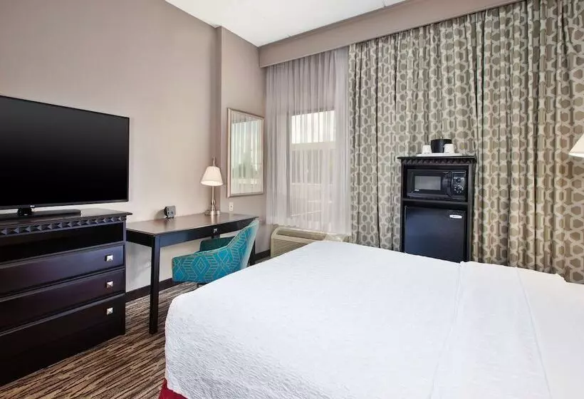 Standard-invahuone, Hampton Inn & Suites Clevelandairport/middleburg Heights
