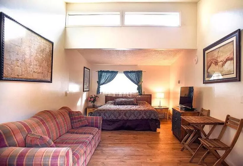キングサイズベッドのスタンダードルーム, H&h Motor Lodge