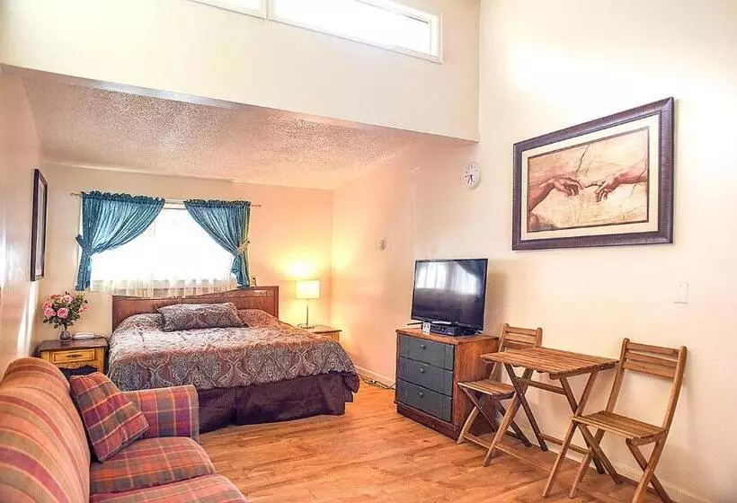 キングサイズベッドのスタンダードルーム, H&h Motor Lodge