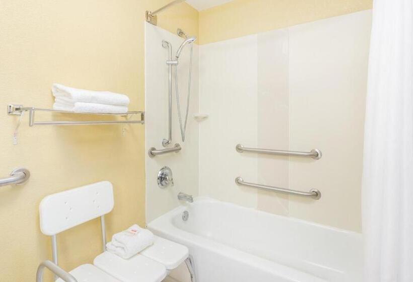 غرفة قياسية سرير كينج لذوى الإحتياجات الخاصة, Sweet Dream Inn  University Park