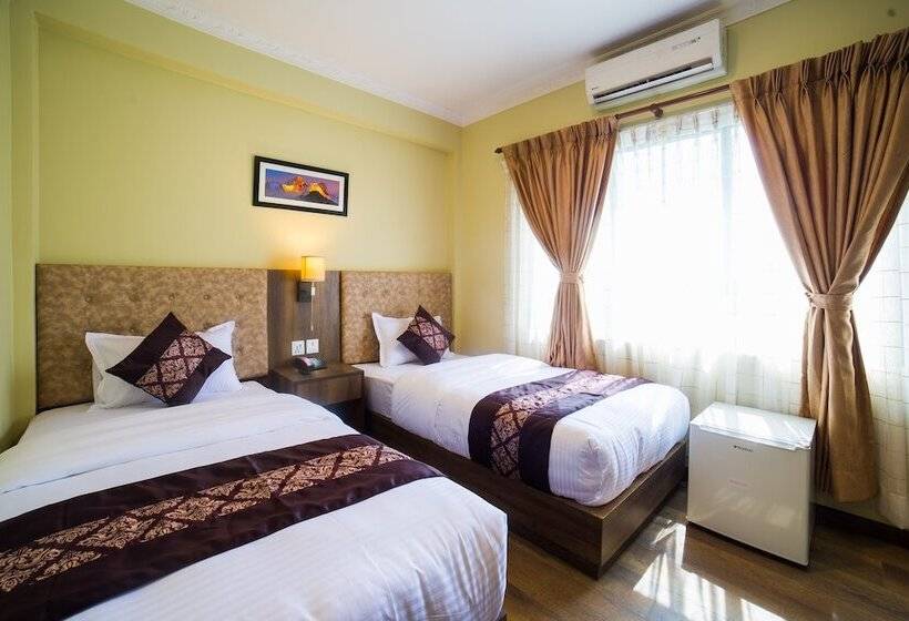 اتاق لوکس, Ganapati Airport