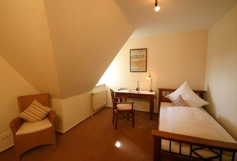 Номер Стандарт Индивидуальный, Inselhotel Kapitän Tadsen / Amrum