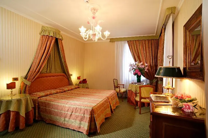 اتاق کلاسیک, Mercure Luxembourg Off Kirchberg