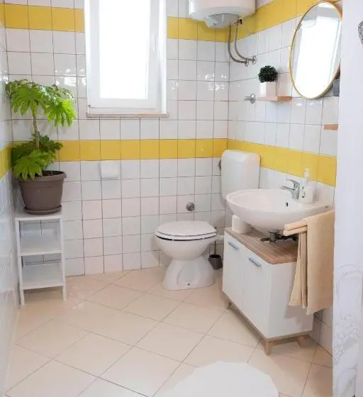 Huoneisto 2 Makuuhuonetta Terassi, Apartment And Rooms Vilma