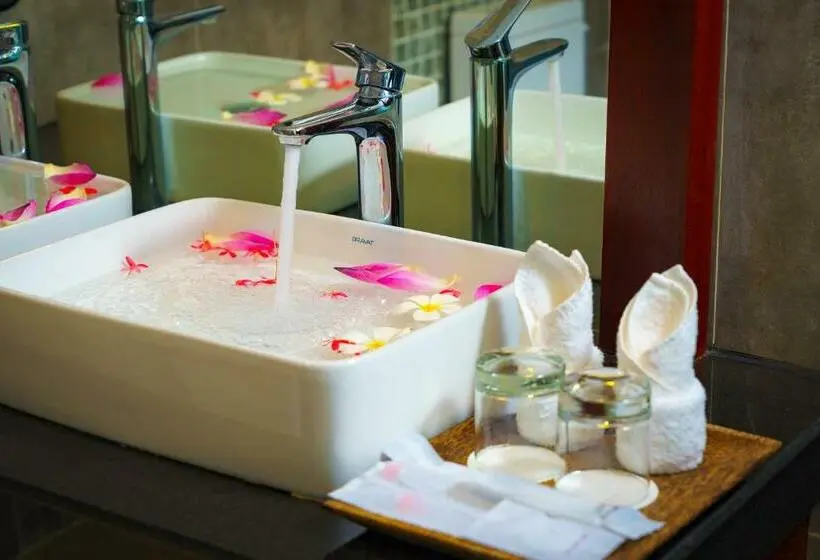 اتاق لوکس با تخت بزرگ, Sabara Angkor Resort & Spa