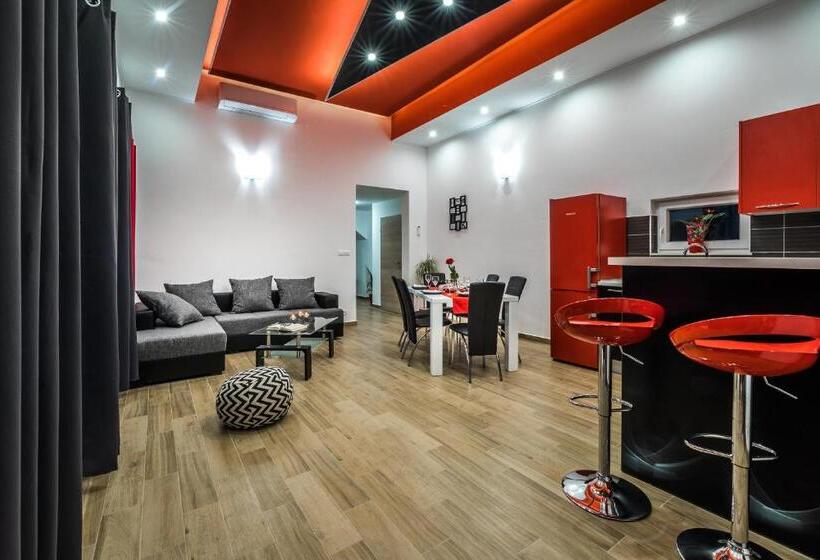 آپارتمان 2 خوابه با چشم‌انداز دریا, Apartments Sunshine Home