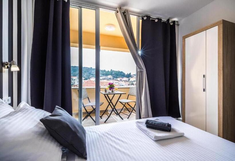 غرفة قياسية مزوَّدة بشُرفة, Apartments Sunshine Home