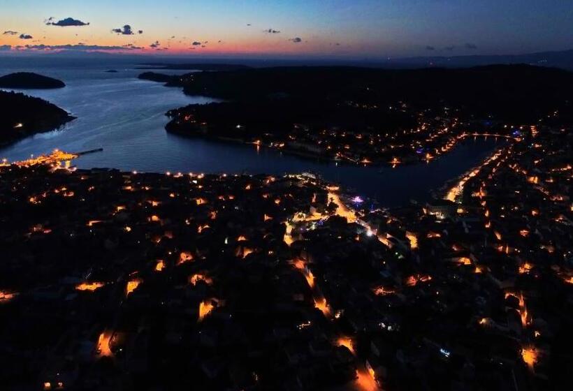 غرفة قياسية مزوَّدة بشُرفة, Apartments Sunshine Home