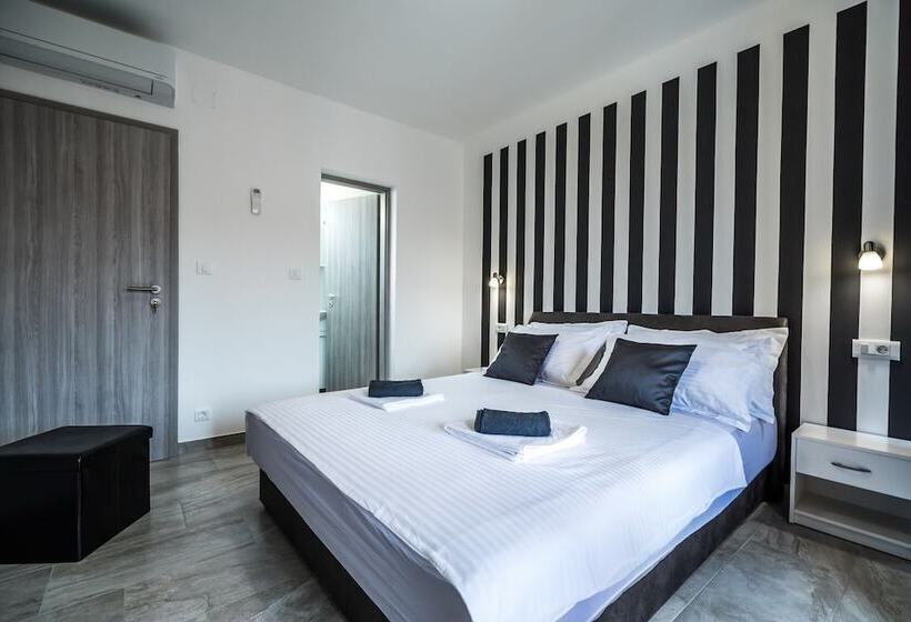 غرفة قياسية مزوَّدة بشُرفة, Apartments Sunshine Home