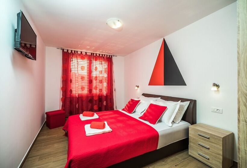 شقة غرفتين مطلة على البحر, Apartments Sunshine Home