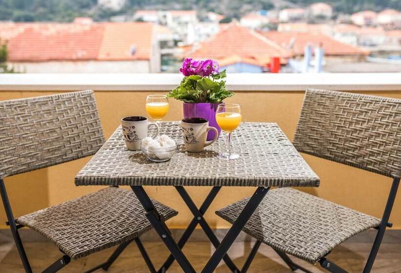 غرفة قياسية مزوَّدة بشُرفة, Apartments Sunshine Home