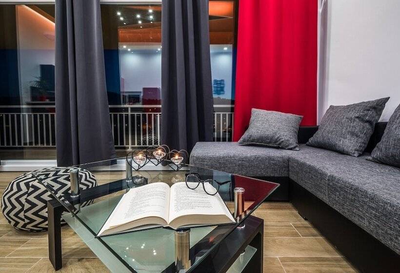 آپارتمان 2 خوابه با چشم‌انداز دریا, Apartments Sunshine Home