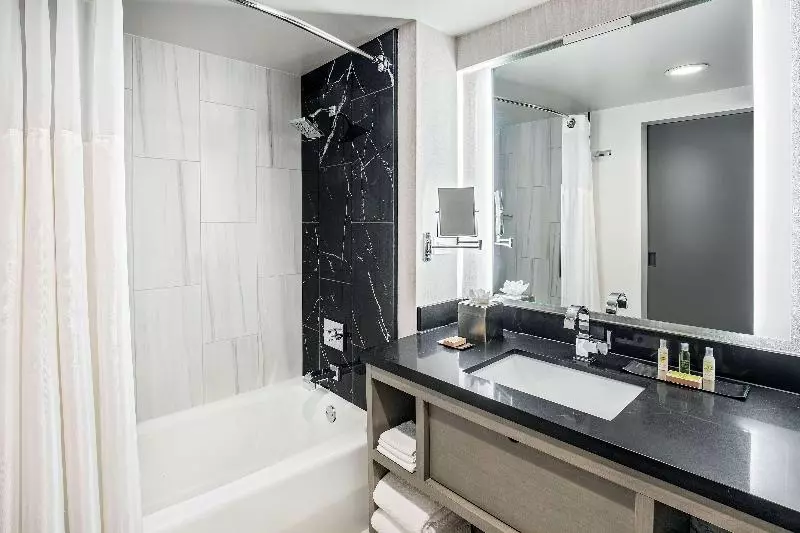 キングサイズベッドのスタンダードルーム, Doubletree By Hilton Washington Dc North/gaithersburg