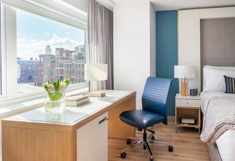 غرفه قياسيه سريرين مزدوجين, Harvard Square