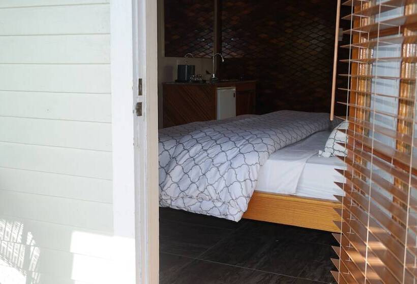 غرفة قياسية سرير كينج, Heron House   Adult Only