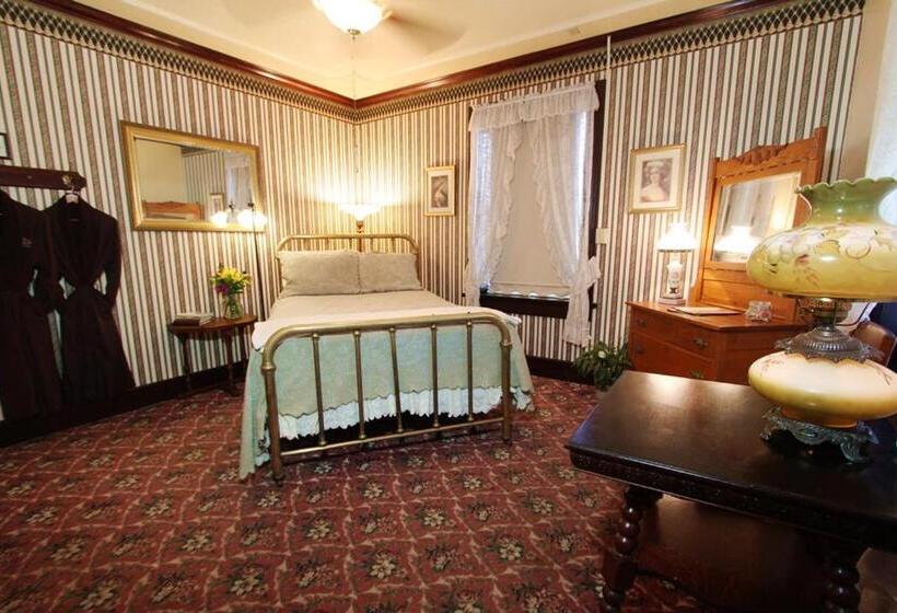 スタンダードルーム, The National