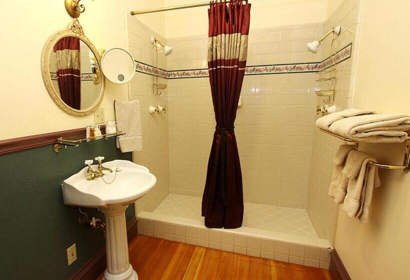 豪华房间, The National