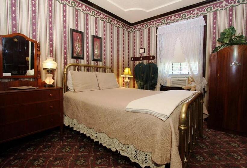 豪华房间, The National