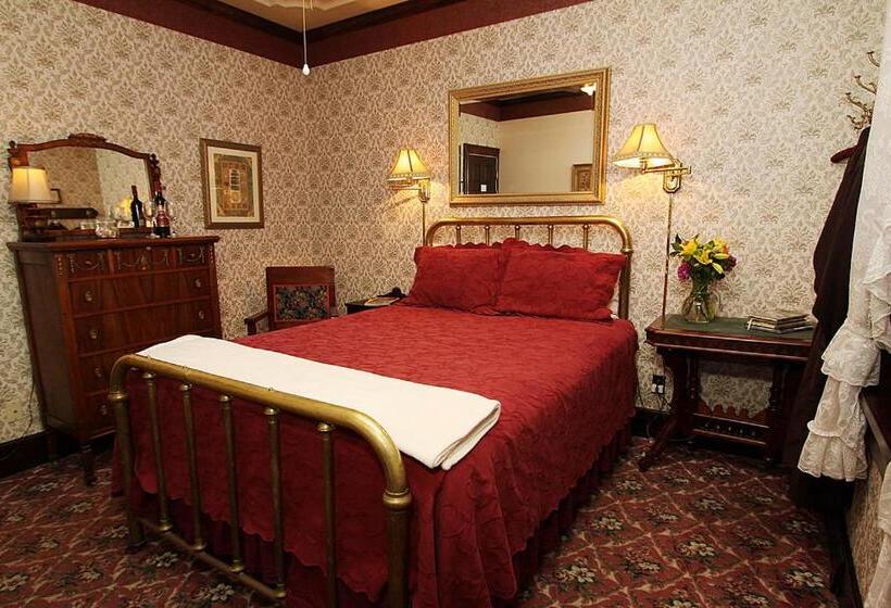 豪华房间, The National