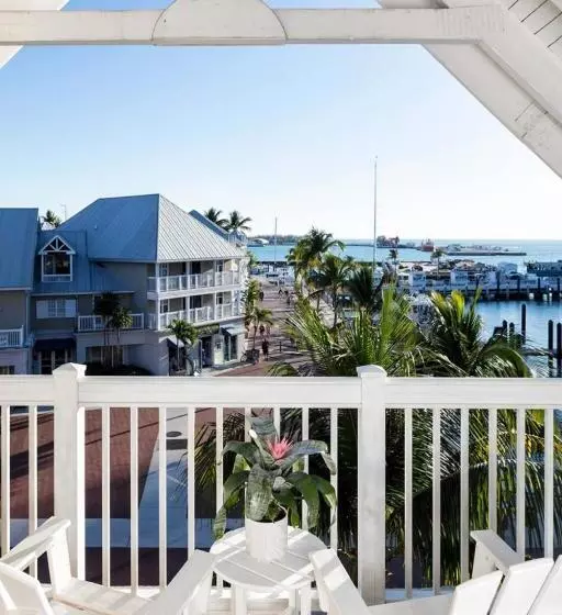 اتاق استاندارد با چشم‌انداز, Opal Key Resort & Marina